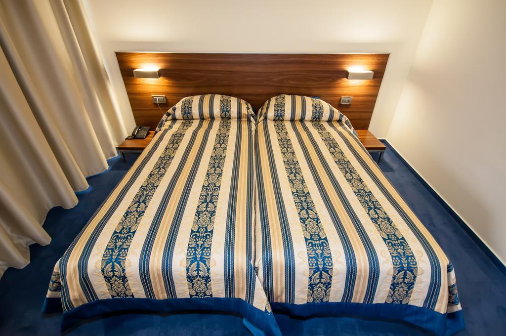 Hotel Maxim Božava Oda fotoğraf